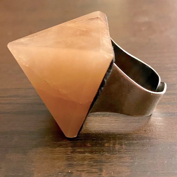 Calcite Pyramid Ring - Picture 1 of 11